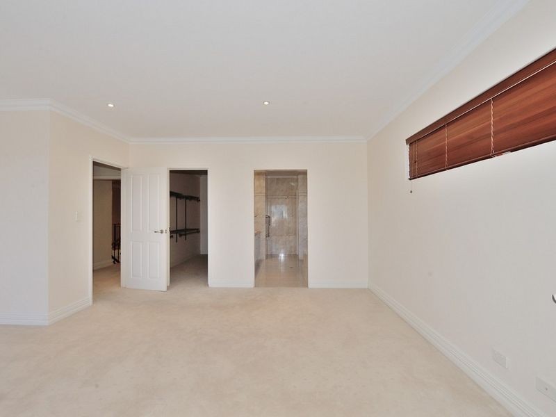 3 Queen Parade, Wannanup WA 6210