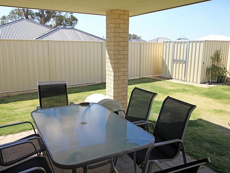 186 Yindana Boulevard, Lakelands WA 6180