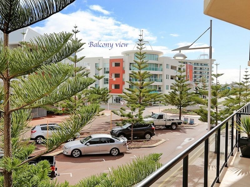 6/37 Dolphin Drive, Mandurah WA 6210