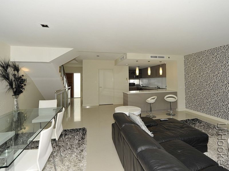 8/4 Torcello Mews, Mandurah WA 6210