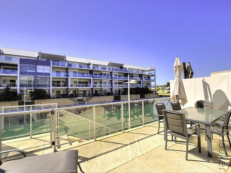8/4 Torcello Mews, Mandurah WA 6210