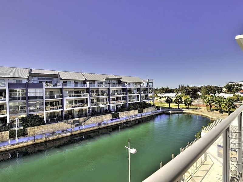 8/4 Torcello Mews, Mandurah WA 6210