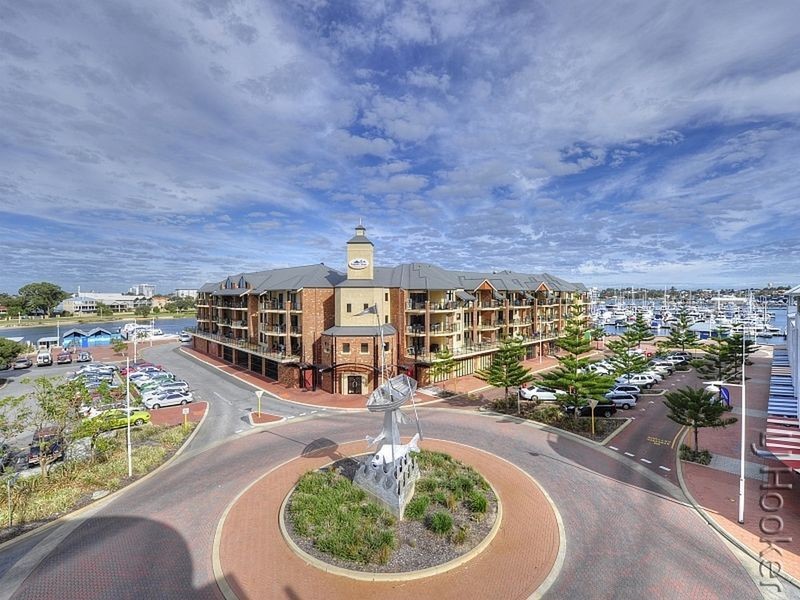 55/37 Dolphin Drive, Mandurah WA 6210