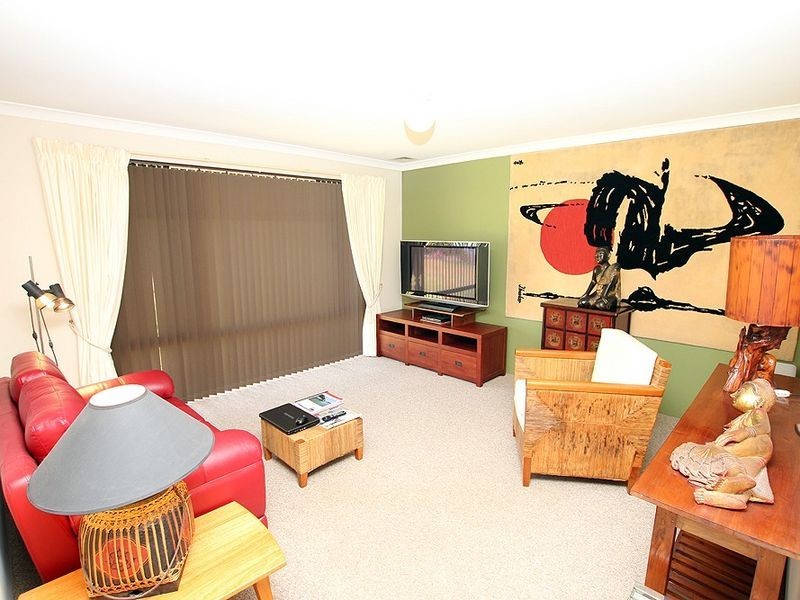 9 Wintersweet Place, Halls Head WA 6210