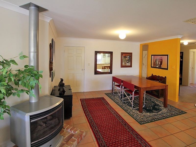 9 Wintersweet Place, Halls Head WA 6210