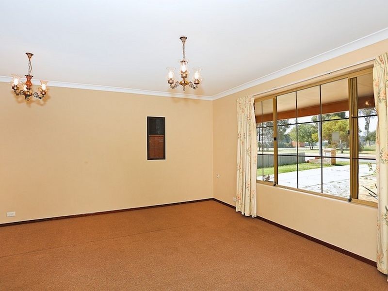 14 Zambesi Drive, Greenfields WA 6210