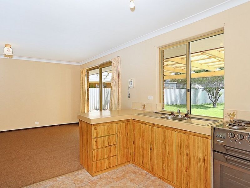 14 Zambesi Drive, Greenfields WA 6210