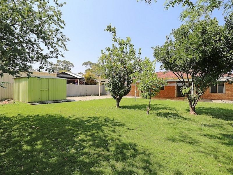 14 Zambesi Drive, Greenfields WA 6210