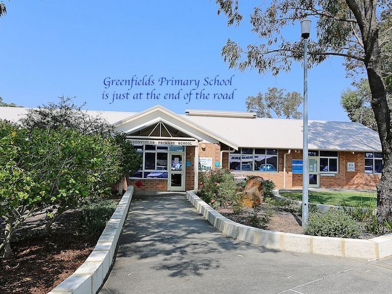 14 Zambesi Drive, Greenfields WA 6210