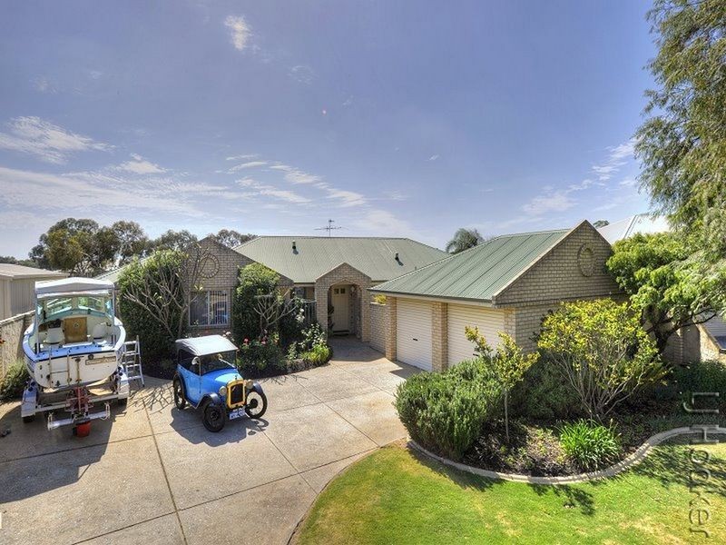 14 Robertson Grove, South Yunderup WA 6208