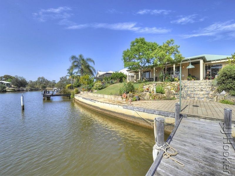 14 Robertson Grove, South Yunderup WA 6208