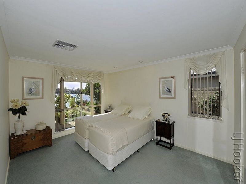 14 Robertson Grove, South Yunderup WA 6208