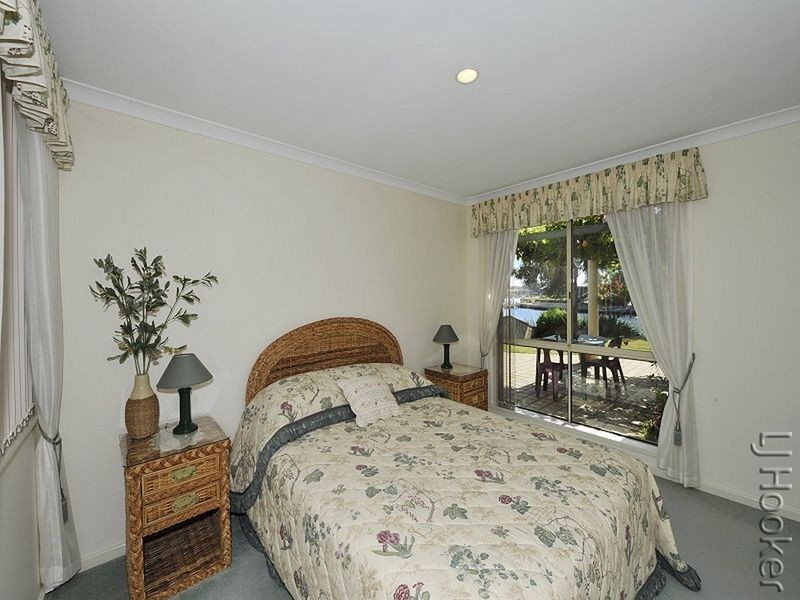 14 Robertson Grove, South Yunderup WA 6208