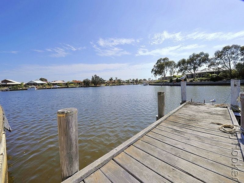 14 Robertson Grove, South Yunderup WA 6208