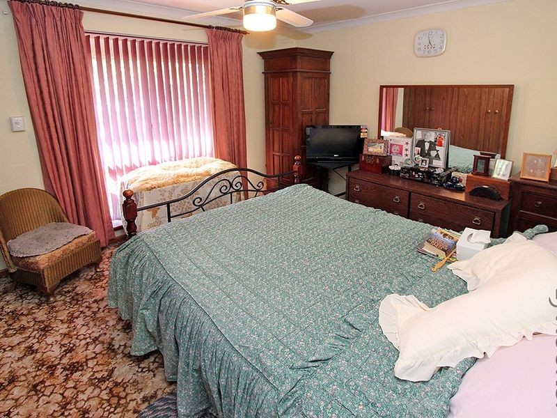 56 Kookerbrook Street, Dudley Park WA 6210