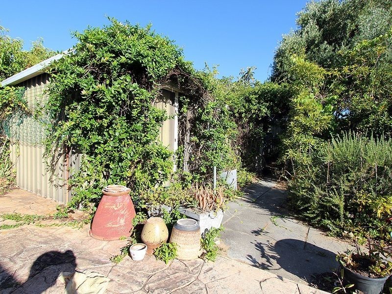 56 Kookerbrook Street, Dudley Park WA 6210