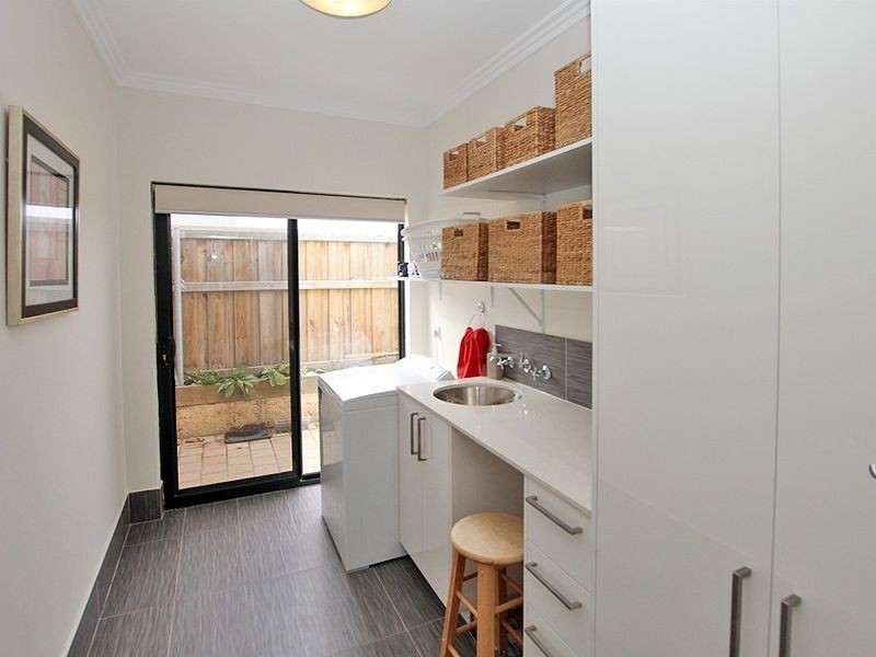 5 Buttercup Parkway, Halls Head WA 6210