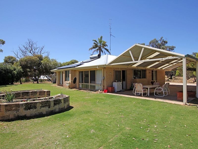 81 Armstrong Hills Drive, Lake Clifton WA 6215