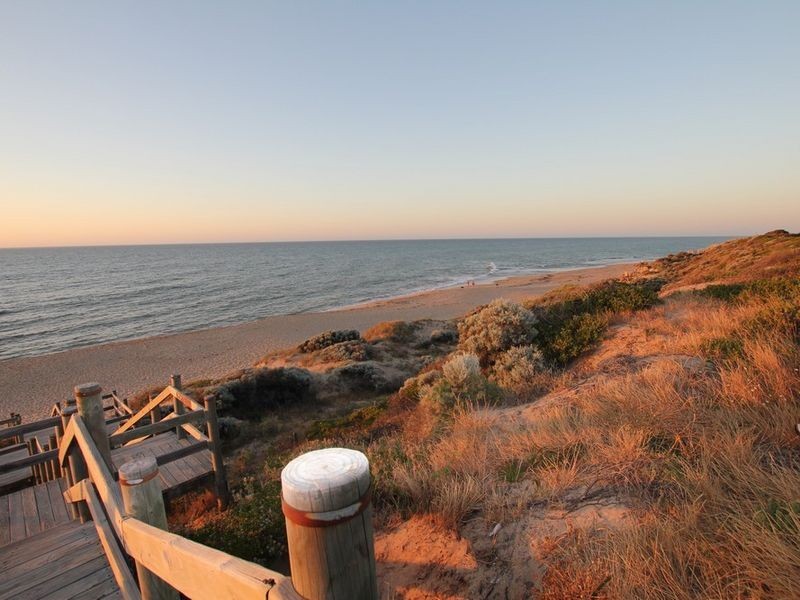 62 Boardwalk Boulevard, Halls Head WA 6210