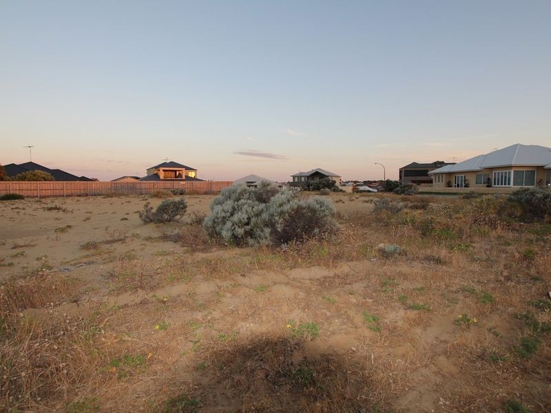 62 Boardwalk Boulevard, Halls Head WA 6210