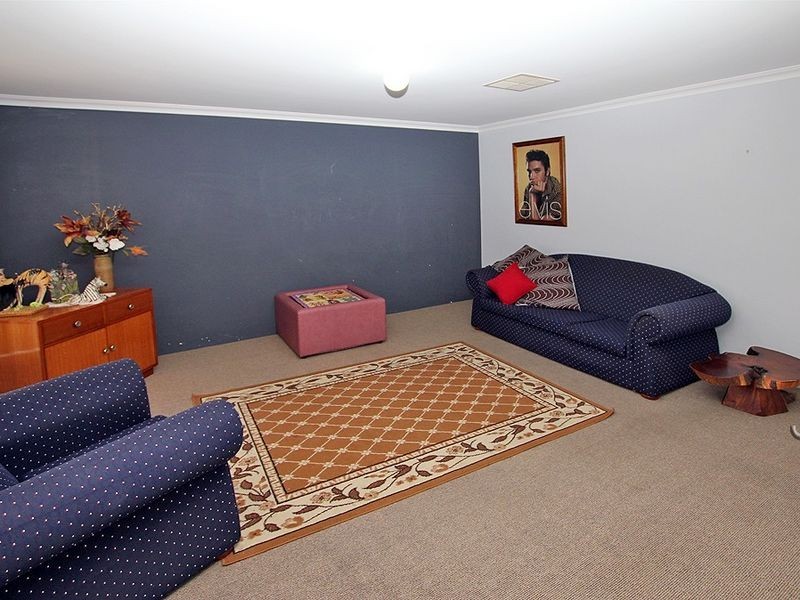 10 Alba Pass, Halls Head WA 6210