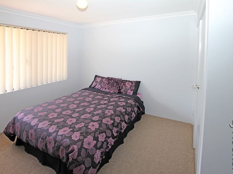 10 Alba Pass, Halls Head WA 6210