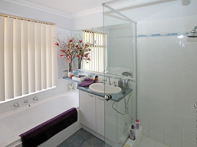 10 Alba Pass, Halls Head WA 6210