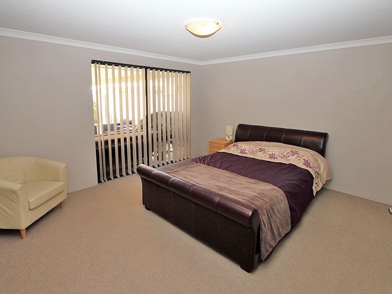 257 Peelwood Parade, Halls Head WA 6210
