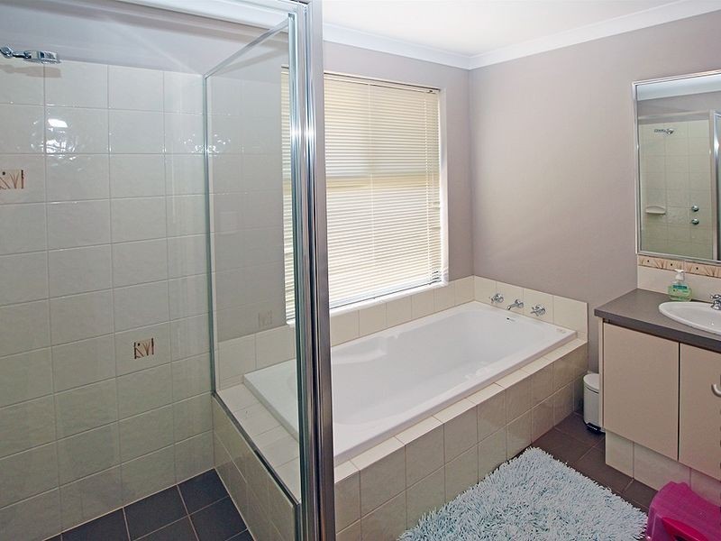 257 Peelwood Parade, Halls Head WA 6210