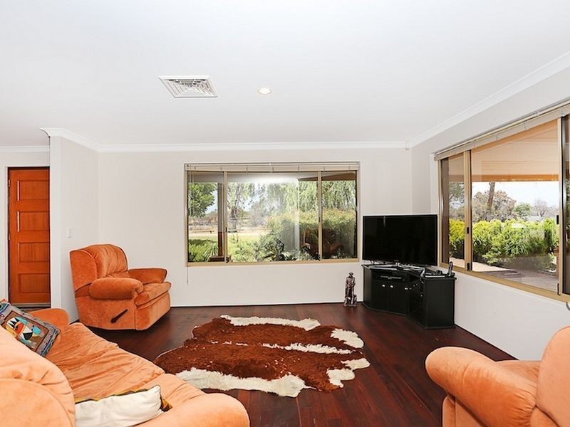 18 Riverside Drive, Furnissdale WA 6209