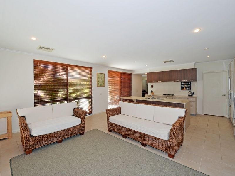 15 Tylney Loop, Meadow Springs WA 6210