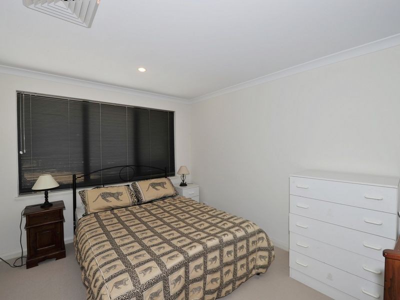 15 Tylney Loop, Meadow Springs WA 6210