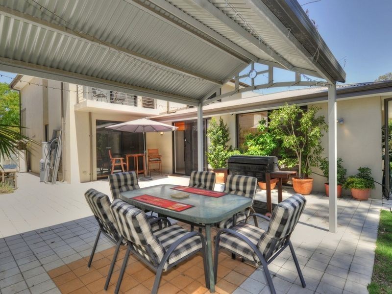 15 Tylney Loop, Meadow Springs WA 6210