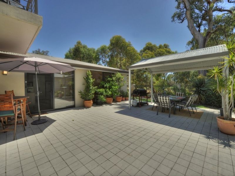 15 Tylney Loop, Meadow Springs WA 6210