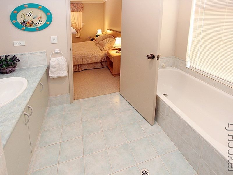 63 Mariners Cove Drive, Dudley Park WA 6210