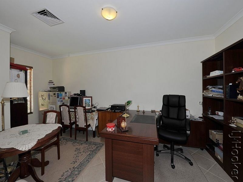 72 Banksia Terrace, South Yunderup WA 6208