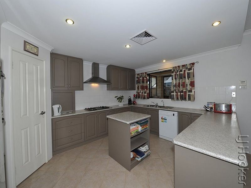 72 Banksia Terrace, South Yunderup WA 6208