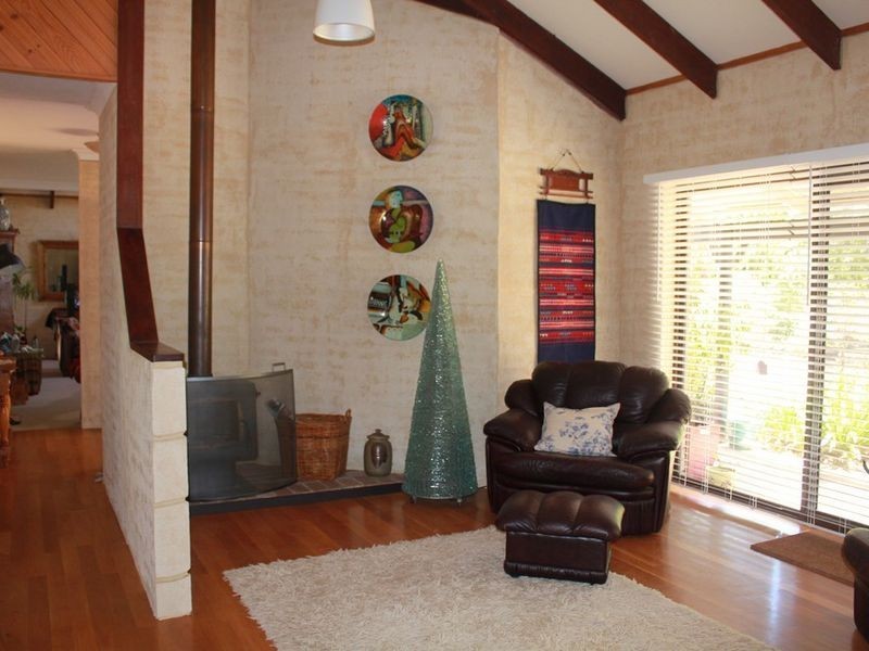 15 Nutbush Avenue, Falcon WA 6210