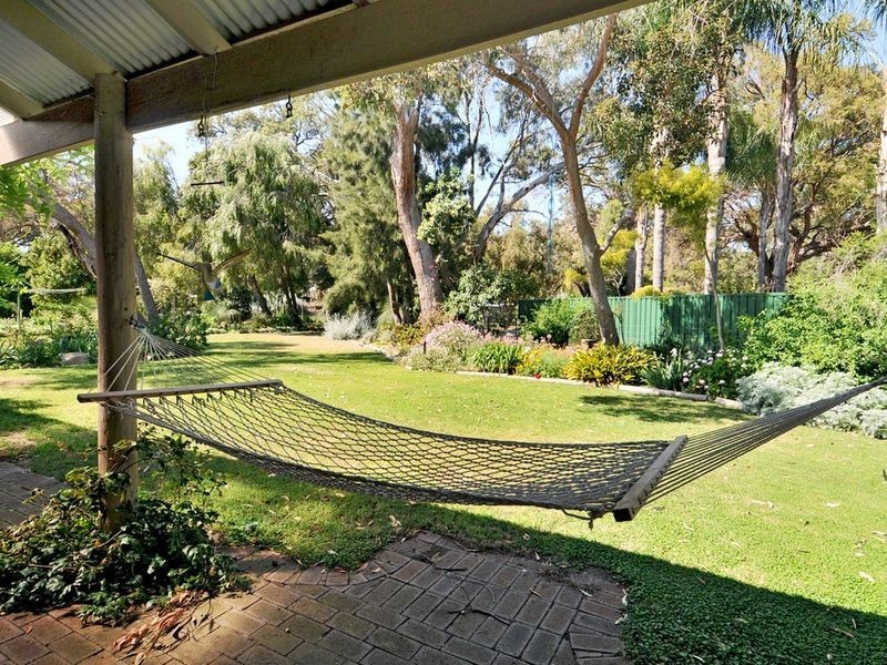 15 Nutbush Avenue, Falcon WA 6210