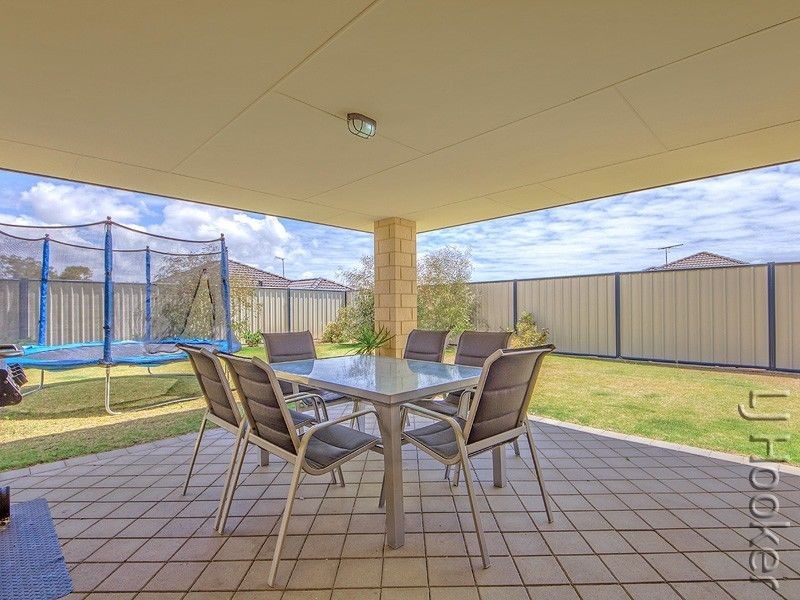 26 Sequin Close, Meadow Springs WA 6210