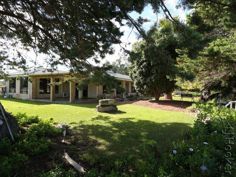 338 Newnham Road, Lake Clifton WA 6215