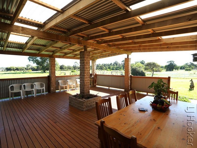 338 Newnham Road, Lake Clifton WA 6215