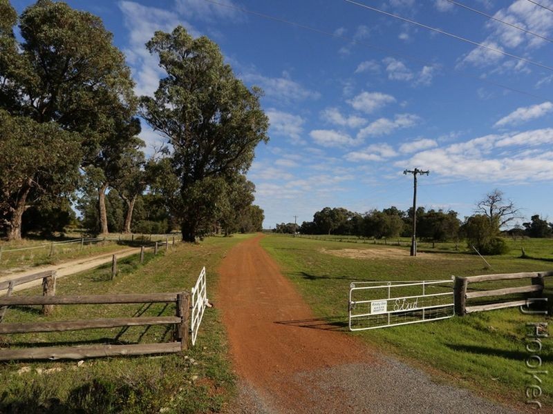 338 Newnham Road, Lake Clifton WA 6215