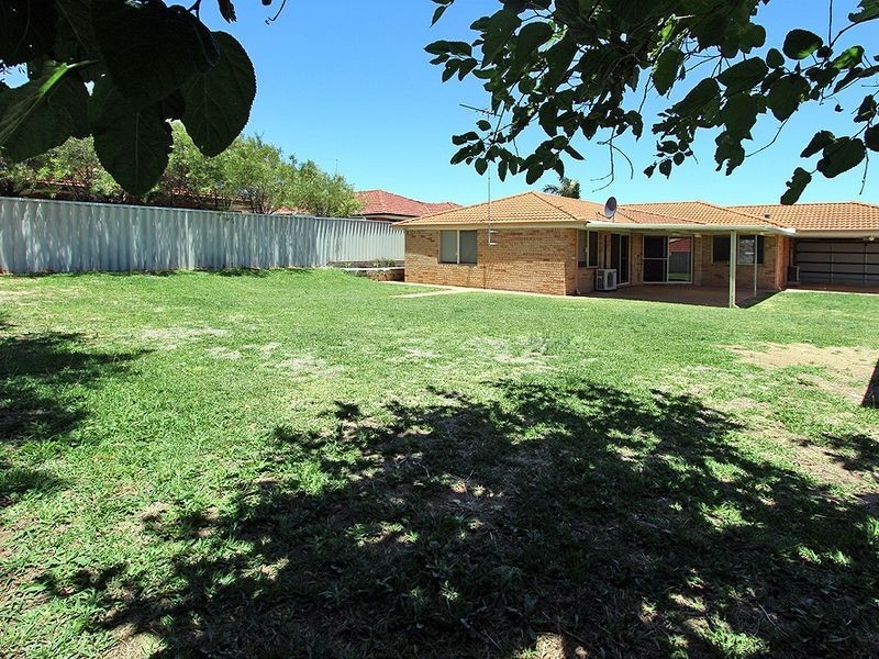 44 Admiralty Crescent, Halls Head WA 6210