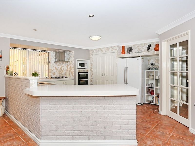 10 Santa Cruz Parkway, Secret Harbour WA 6173