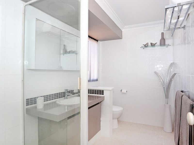 10 Santa Cruz Parkway, Secret Harbour WA 6173