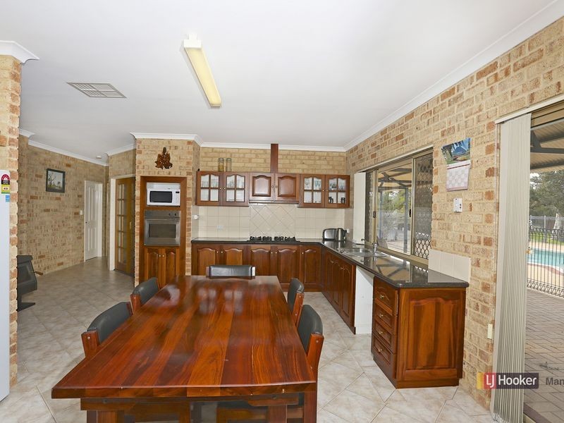 101 Peaceful Waters Drive, Barragup WA 6209