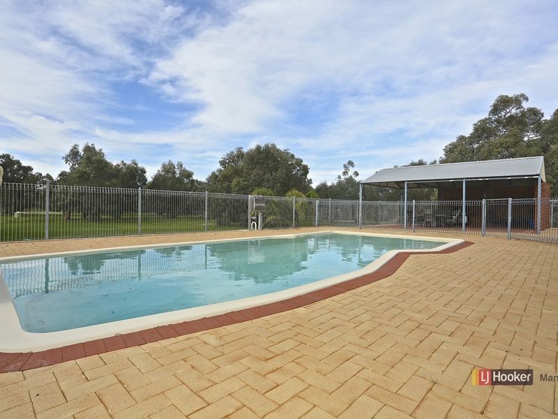 101 Peaceful Waters Drive, Barragup WA 6209