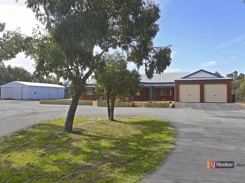 101 Peaceful Waters Drive, Barragup WA 6209