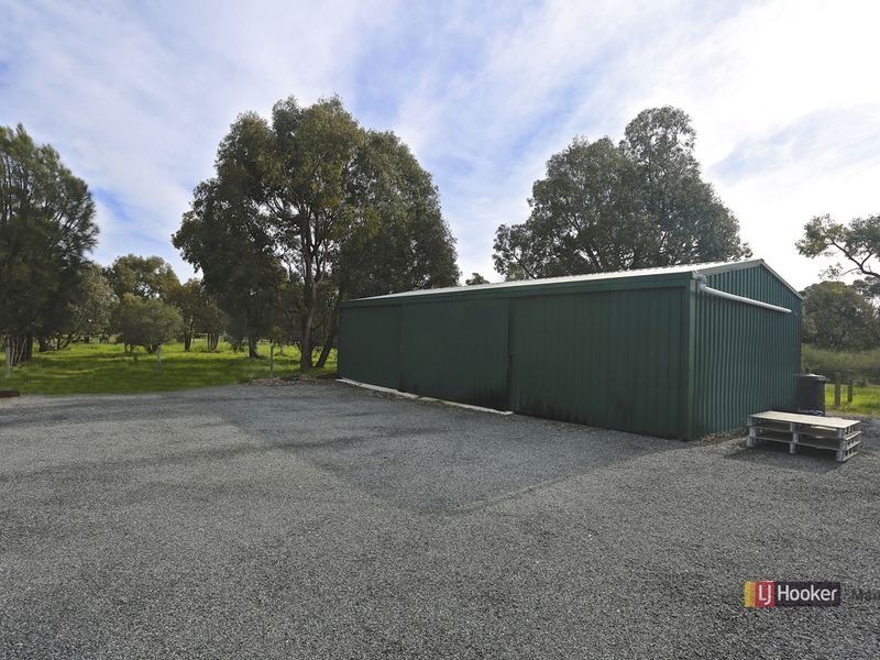 101 Peaceful Waters Drive, Barragup WA 6209